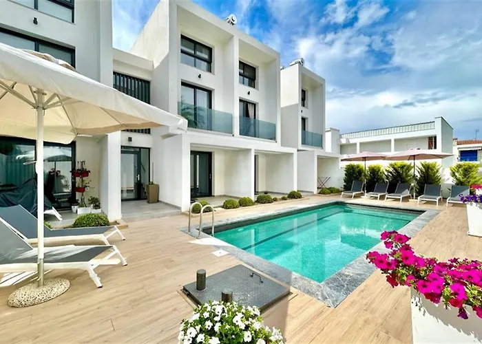 White Lion N2 Kallithea דירה *